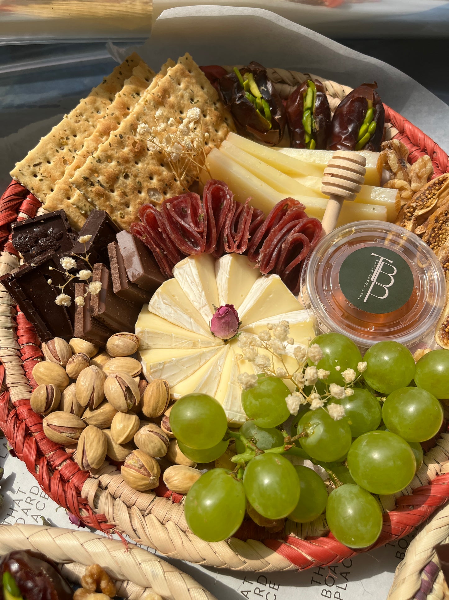 That Cozy Basket (2-3 people)