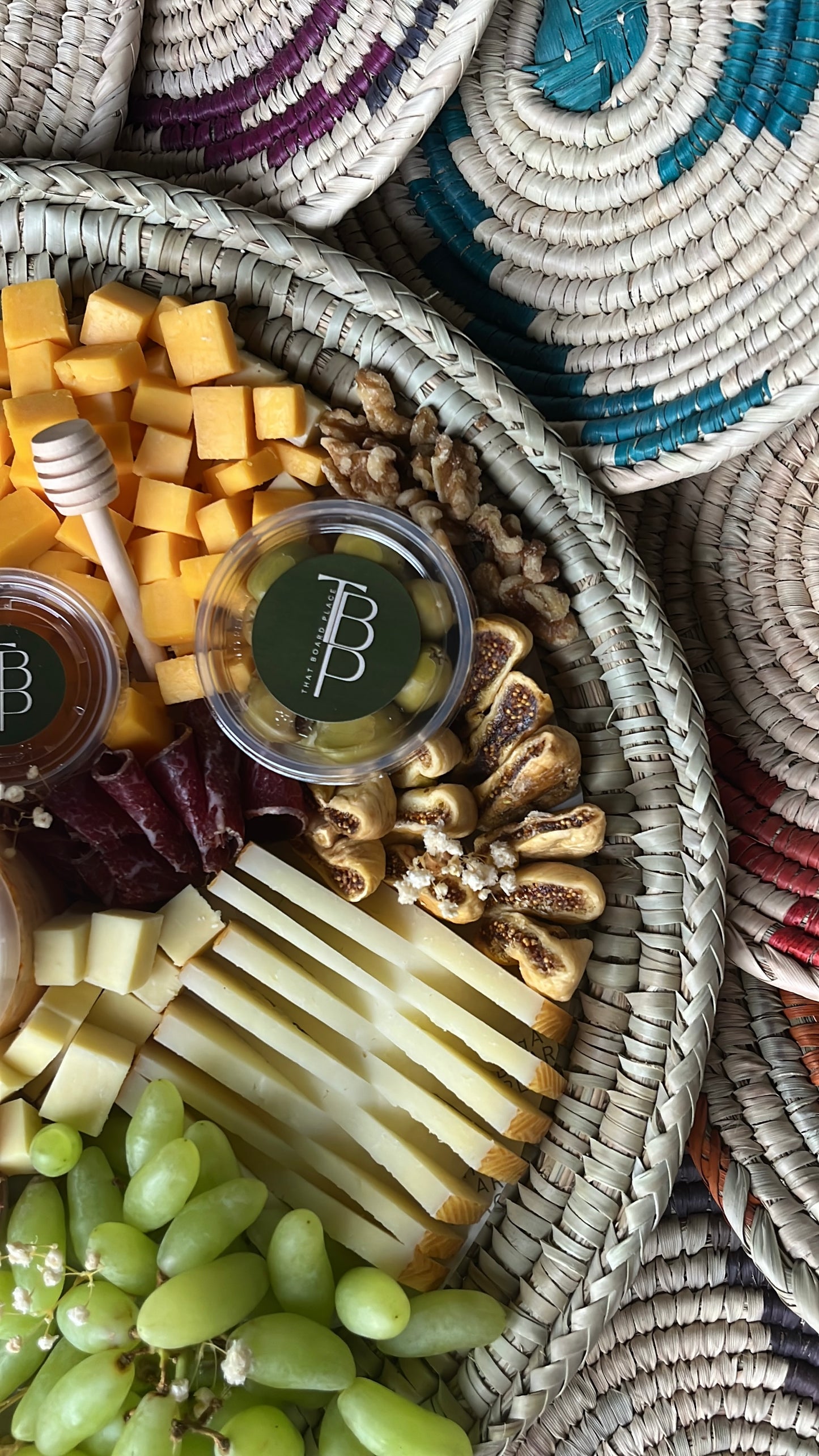 The Lamma Basket (6-8 people)