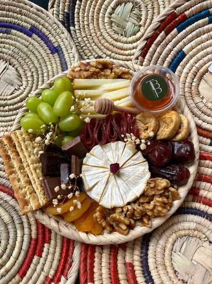 That Cozy Basket (2-3 people)