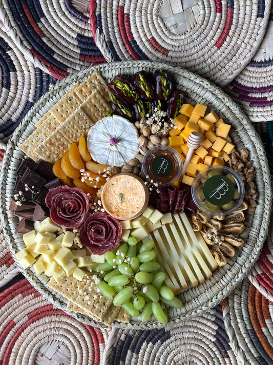 The Lamma Basket (6-8 people)